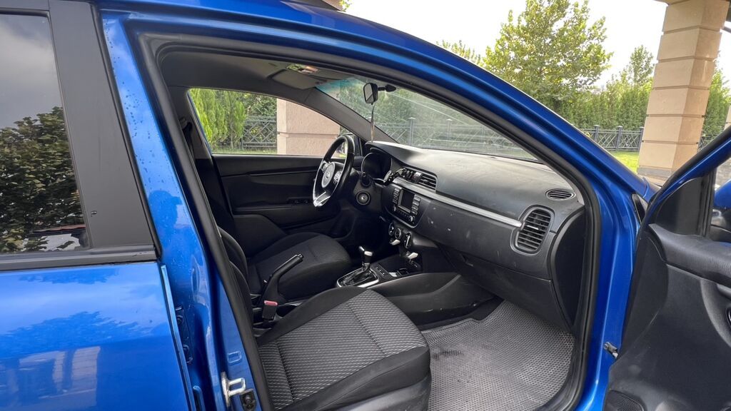 Kia Rio X-Line: 2020 г., 1.4 л, Автомат, Бензин, Хэтчбэк: фото 3