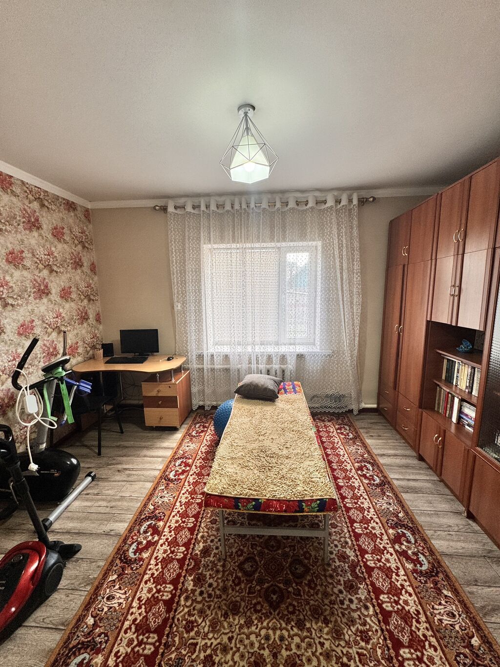 Продаю дом в Токмоке 5.5 сотки Общая площадь 99 кв м 5 комнат кухня: фото 7