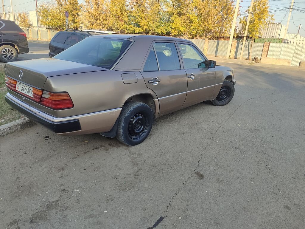 Mercedes-Benz W124: 1990 г., 2.9 л, Механика, Дизель, Седан: фото 5