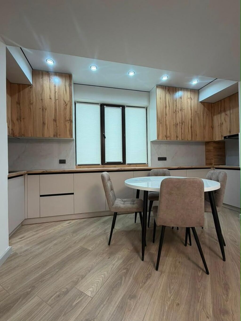 3 комнаты, 82 м², Элитка, 11 этаж, Дизайнерский ремонт: фото 8