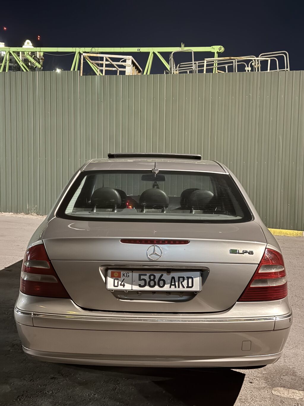 Mercedes-Benz E-Class: 2004 г., 3.2 л, Автомат, Газ, Седан: фото 7