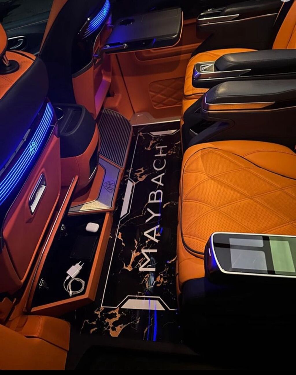 Продаю Mercedes-Benz Vito Maxi Long, салон переделан под Maybach
