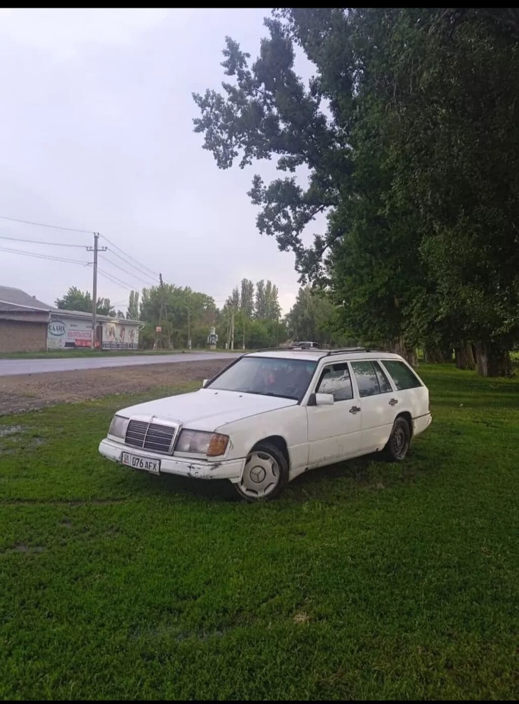 Mercedes-Benz W124: 1990 г., 2.3 л, Механика, Бензин, Универсал: фото 3