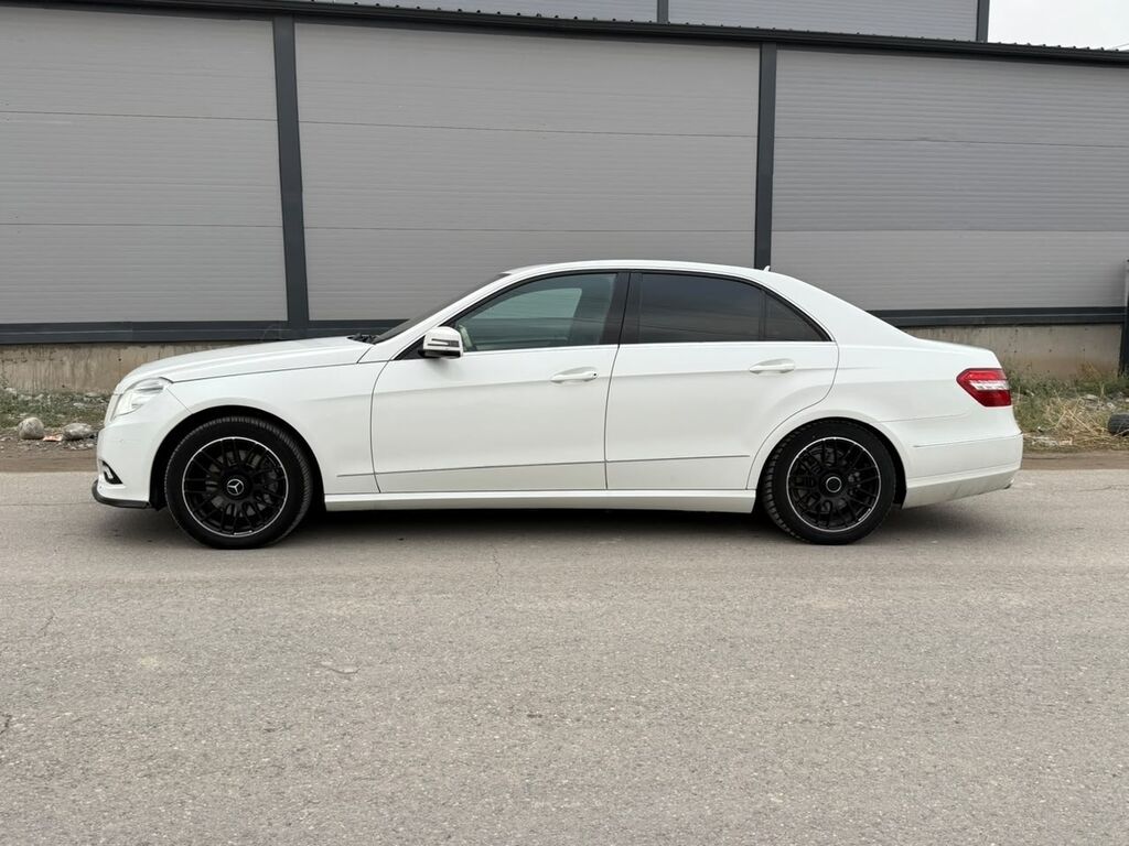 Mercedes-Benz E-Class: 2010 г., 3.5 л, Автомат, Бензин, Седан: фото 8