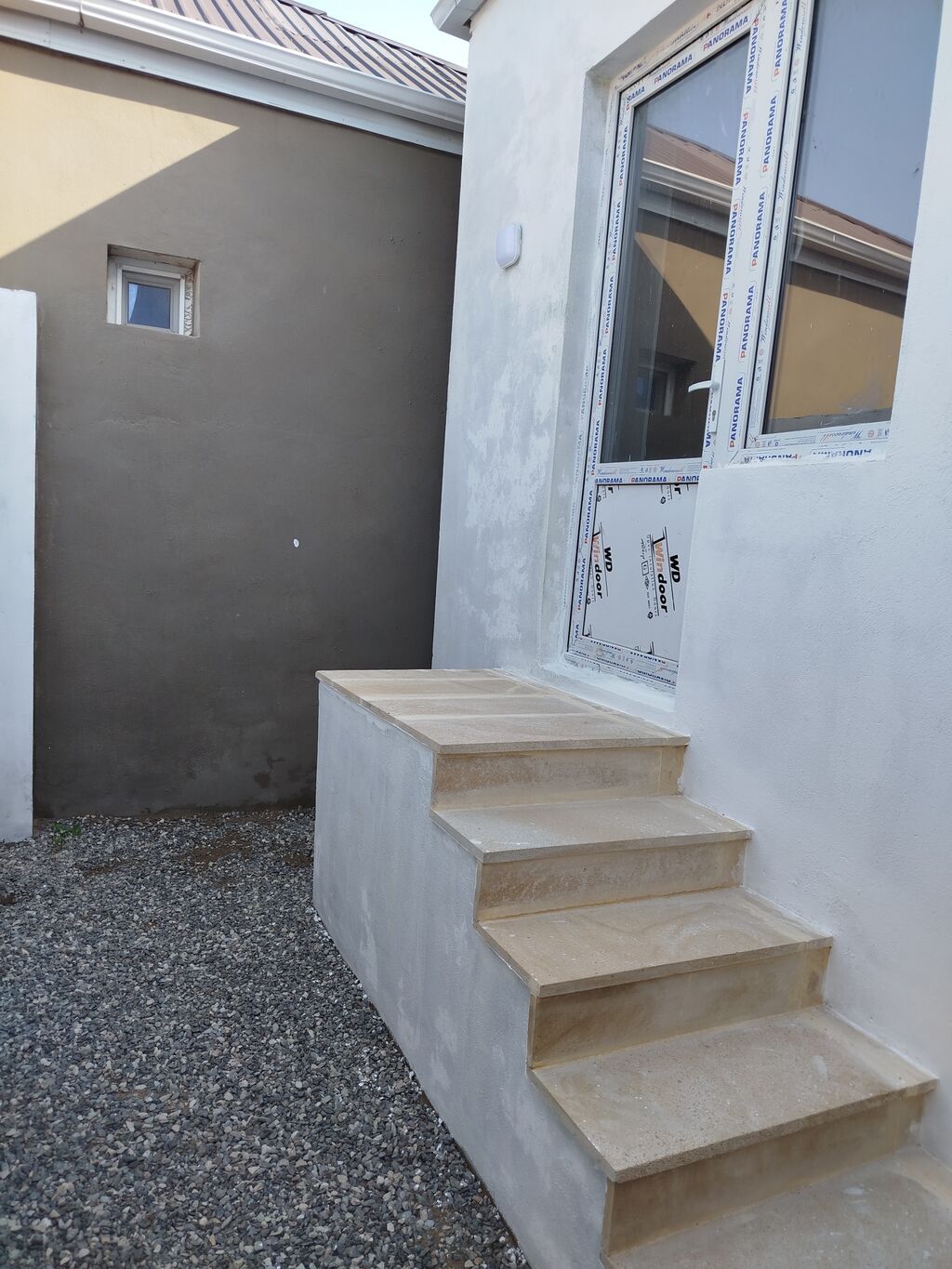 3 otaqlı, 85 kv. m, Yeni təmirli