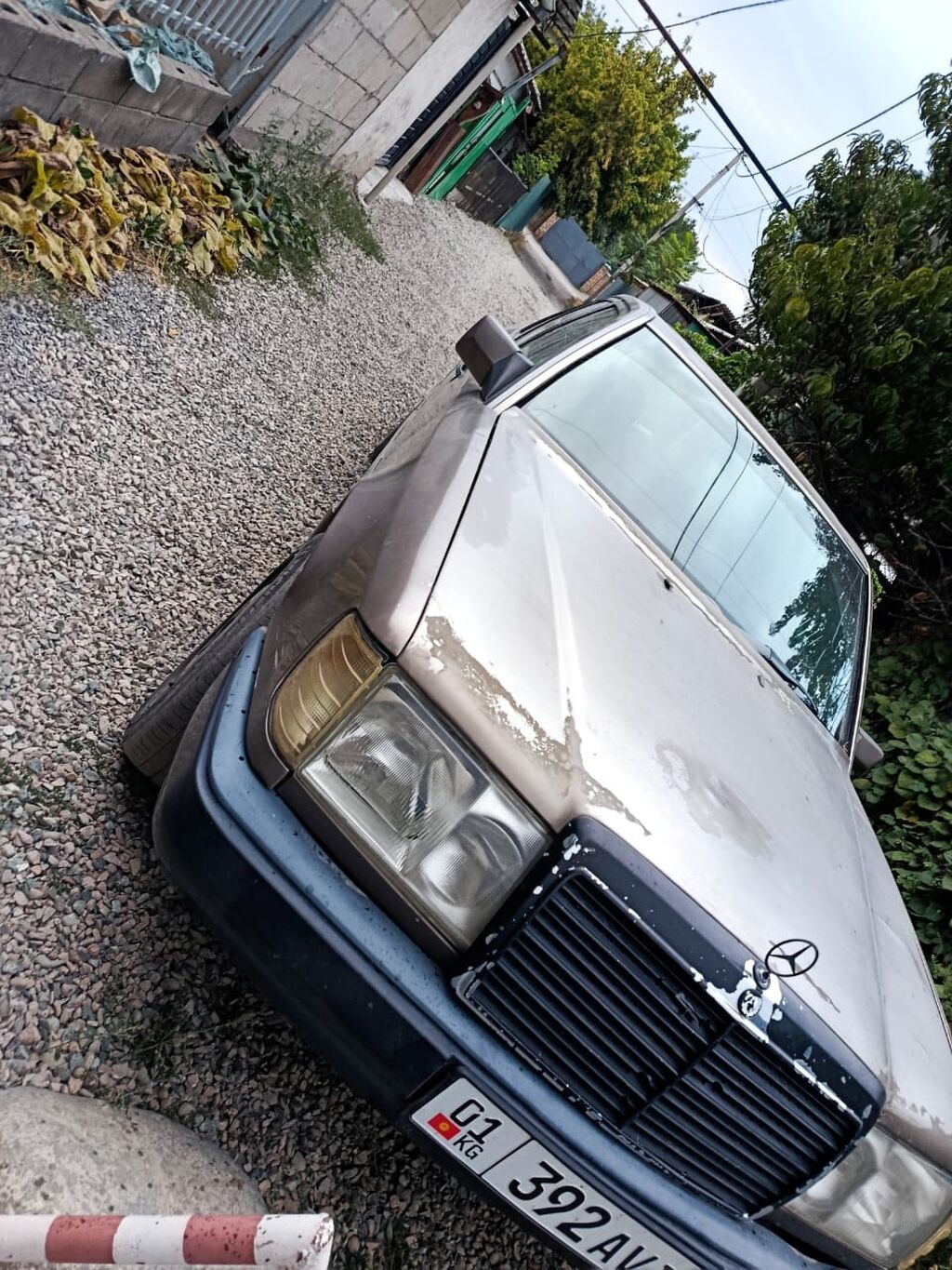 Mercedes-Benz W124: 1990 г., 2 л, Механика, Бензин, Седан: фото 5