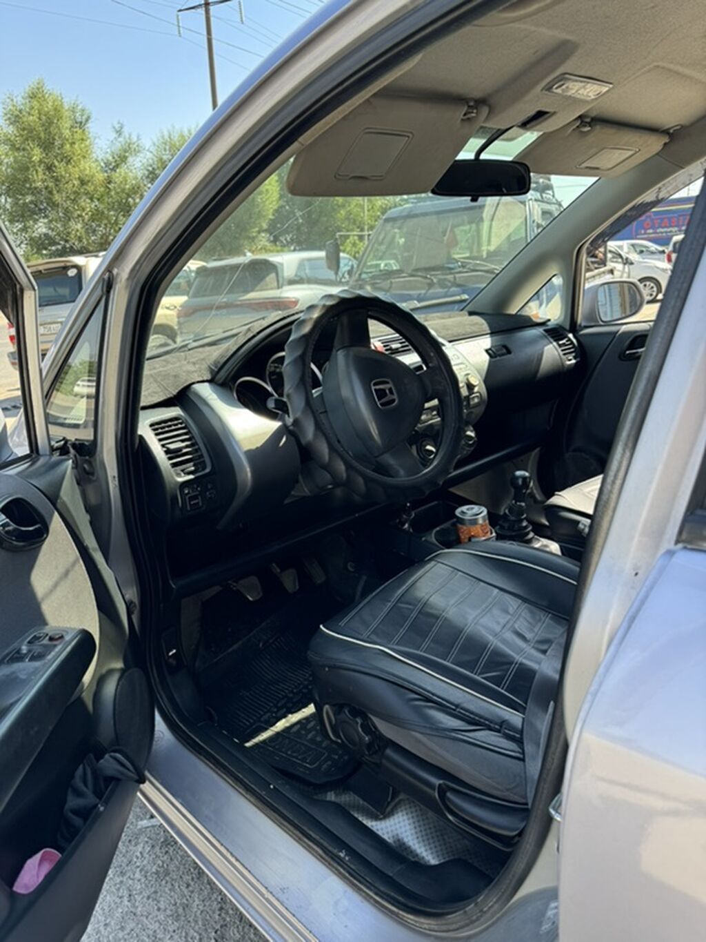 Honda Fit: 2004 г., Механика, Бензин, Хэтчбэк: фото 4