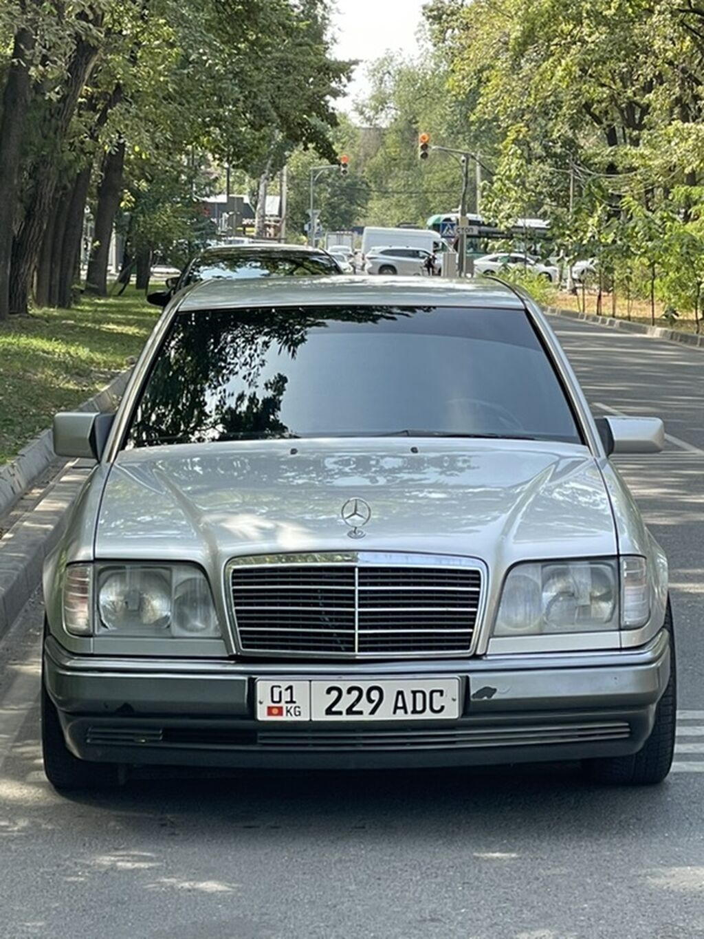 Mercedes-Benz W124: 1993 г., 3.2 л, Автомат, Бензин, Седан: фото 2