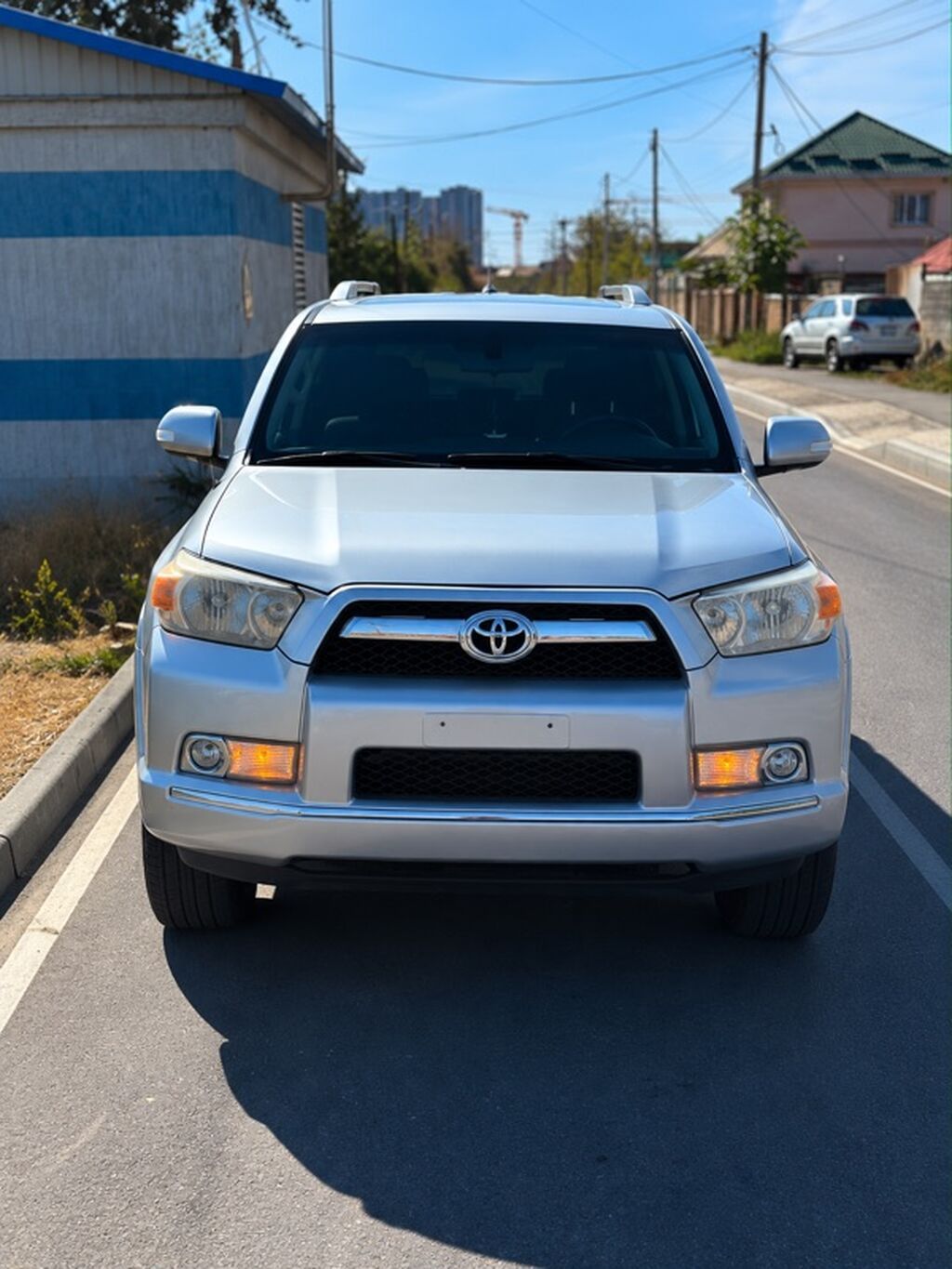 Toyota 4Runner: 2010 г., 4 л, Автомат, Бензин, Внедорожник: фото 4