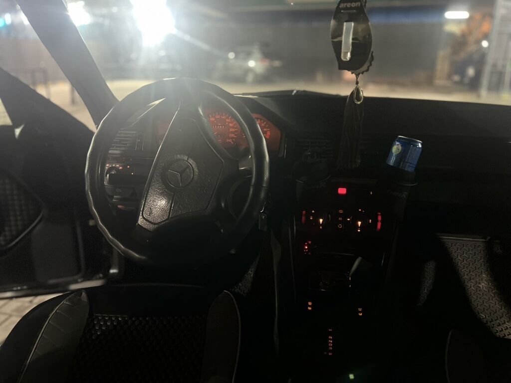 Mercedes-Benz W124: 1994 г., 2.2 л, Автомат, Бензин, Универсал: фото 7