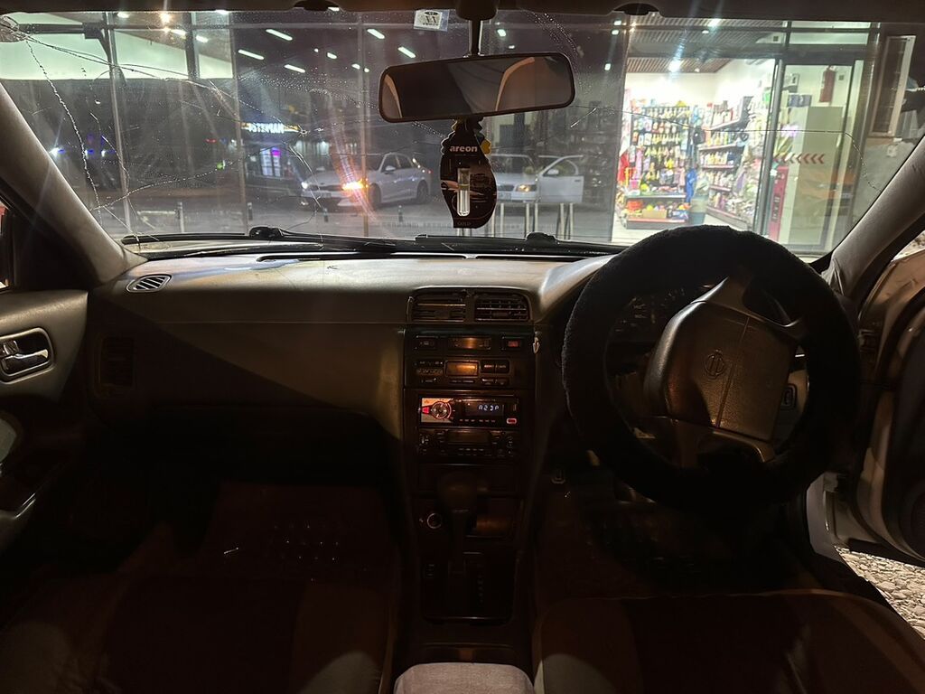 Nissan Cefiro: 1996 г., 2 л, Автомат, Бензин, Седан: фото 7