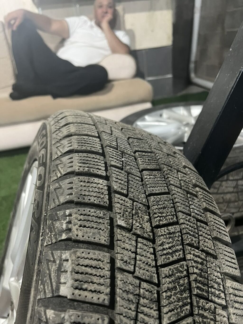 Колеса в сборе 215 / 55 / R 17, Зима, Б/у, Комплект, Легковые, Литые, отверстий - 5: фото 4