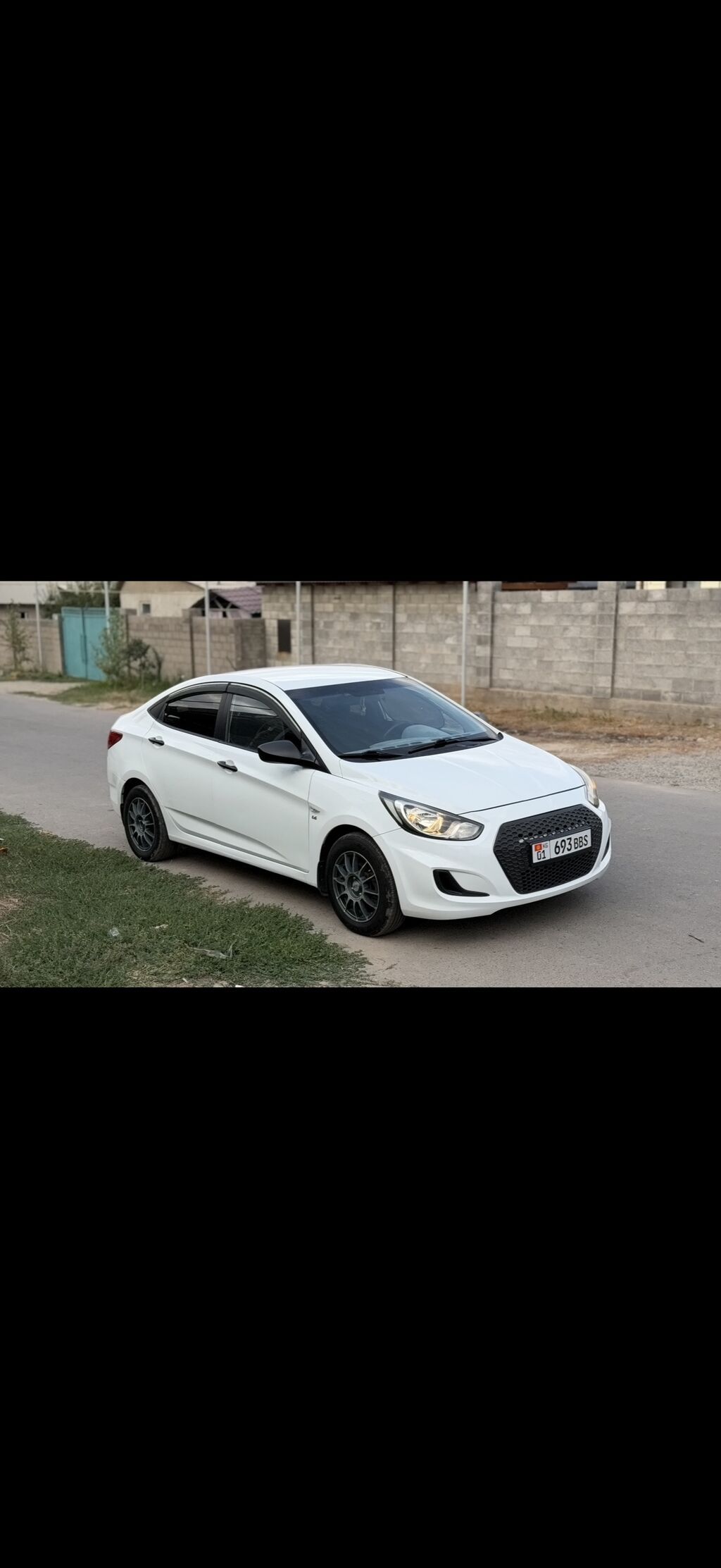 Hyundai Accent: 2013 г., 1.6 л, Автомат, Бензин, Седан: фото 3