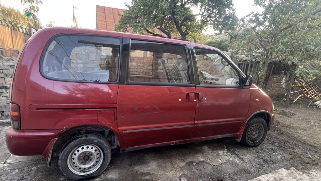 Nissan Serena: 1994 г., 2 л, Механика, Бензин, Минивэн: фото 6