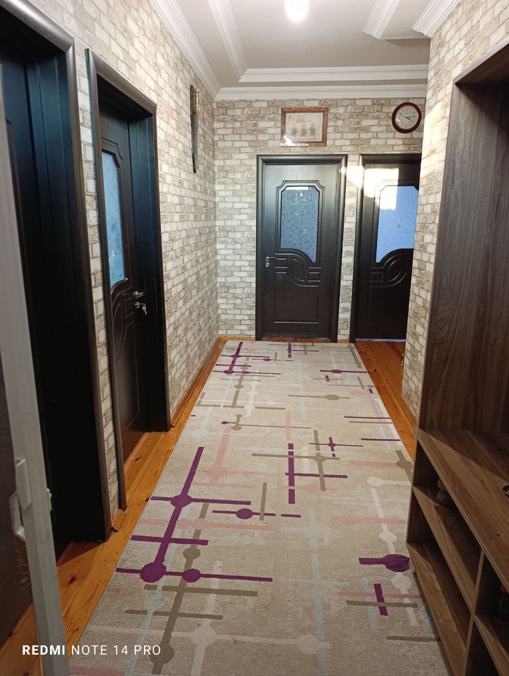 Salam. Ev 120 m², 4 otaqdan ibarətdir. Zabrat 1 də 307 nömrəli
