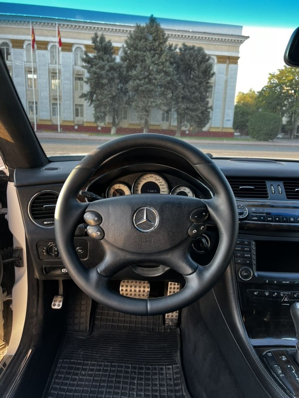 Mercedes-Benz CLS-Class: 2005 г., 5.5 л, Автомат, Бензин, Седан: фото 5