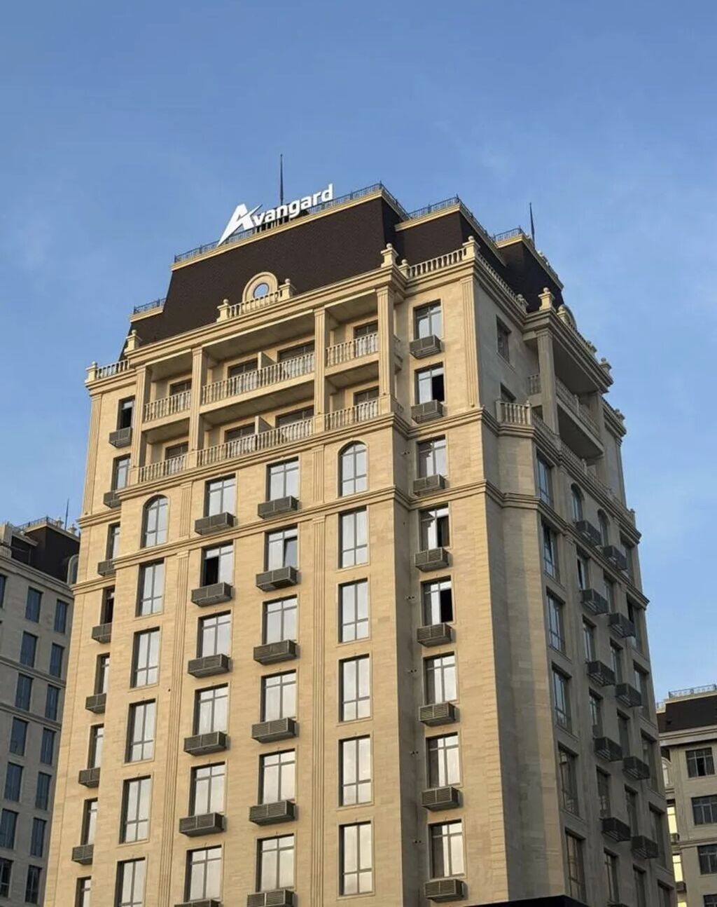 3 комнаты, 100 м², Элитка, 10 этаж, ПСО (под самоотделку): фото 1