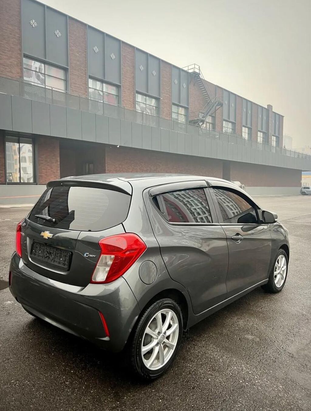Chevrolet Spark: 2019 г., 1 л, Автомат, Бензин, Универсал — фото 7