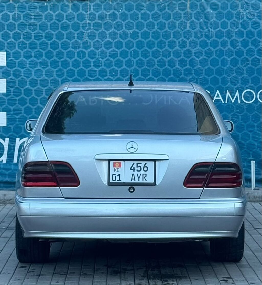 Mercedes-Benz E-Class: 2001 г., 3.2 л, Автомат, Бензин, Седан: фото 6