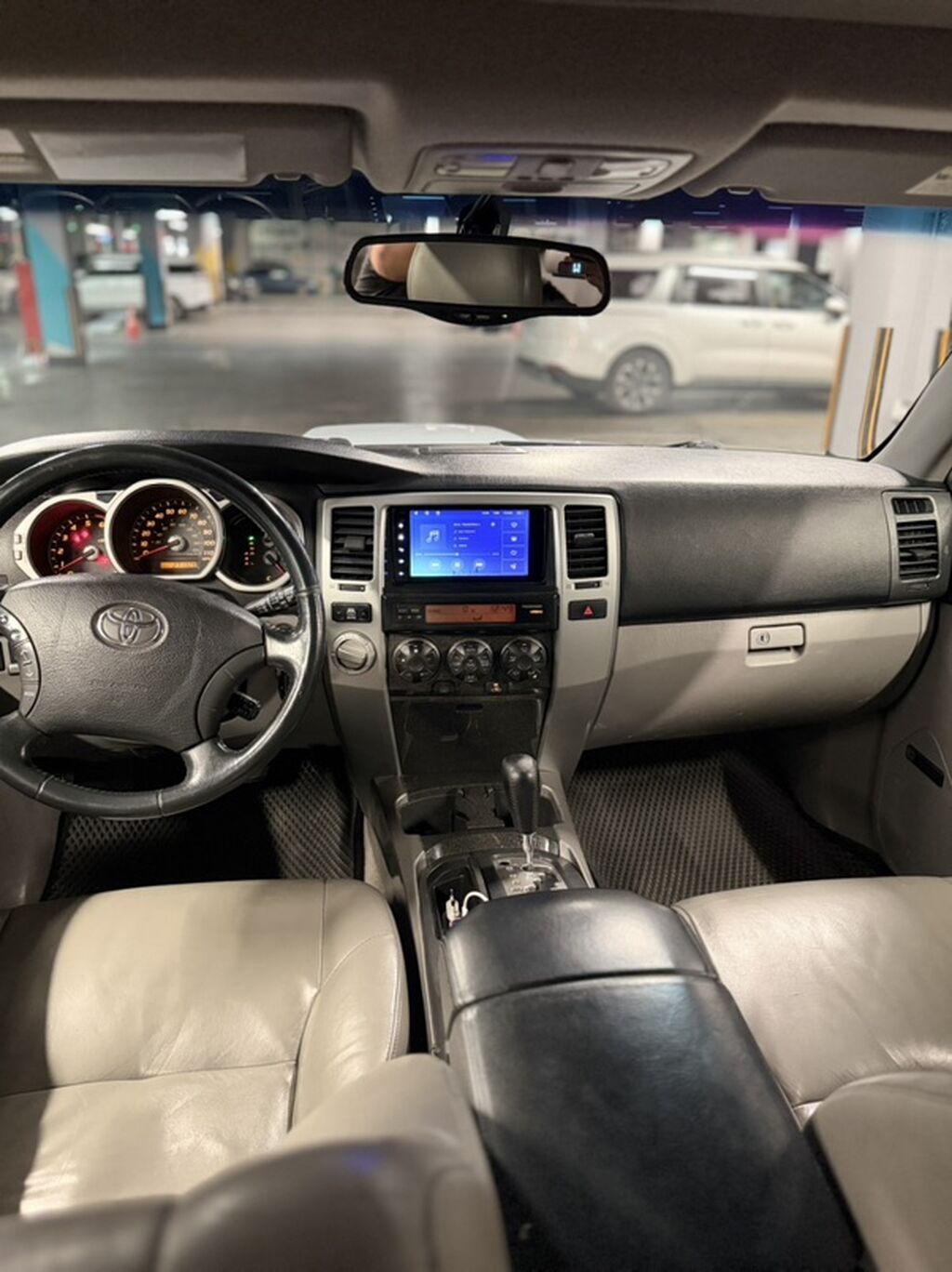 Toyota 4Runner: 2005 г., 4 л, Автомат, Бензин, Внедорожник: фото 8