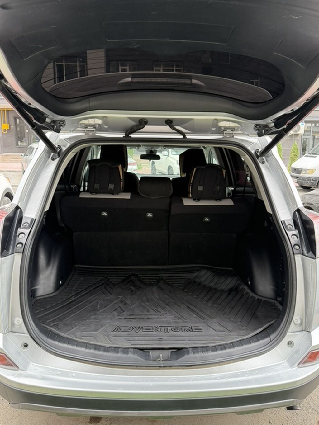 Toyota RAV4: 2018 г., 2.5 л, Автомат, Бензин, Кроссовер: фото 6