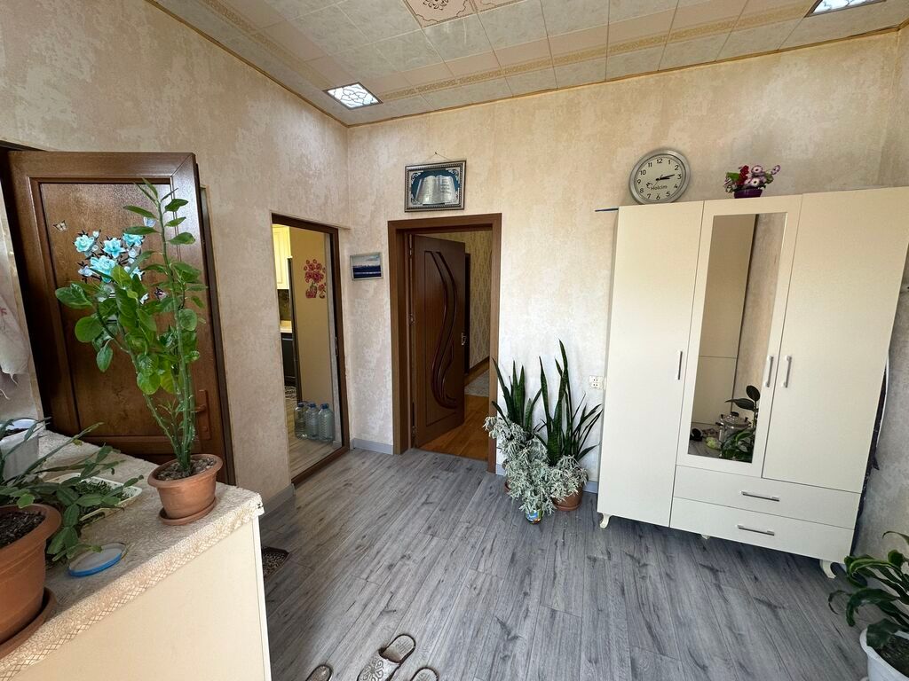 4 otaqlı, 135 kv. m, Kredit yoxdur, Yeni təmirli
