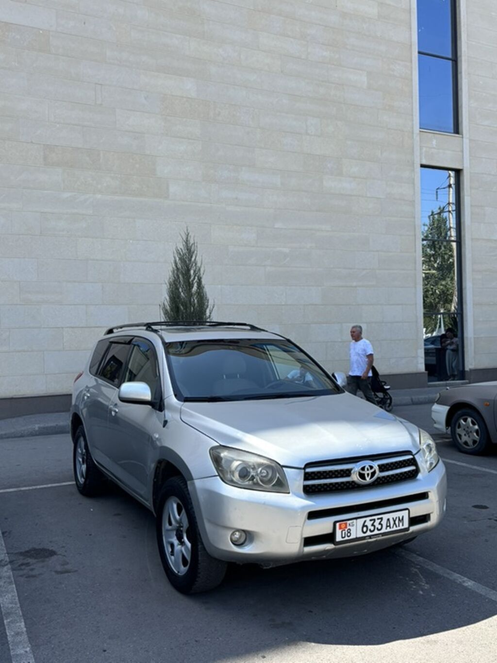 Toyota RAV4: 2006 г., 2.4 л, Автомат, Бензин, Кроссовер: фото 8