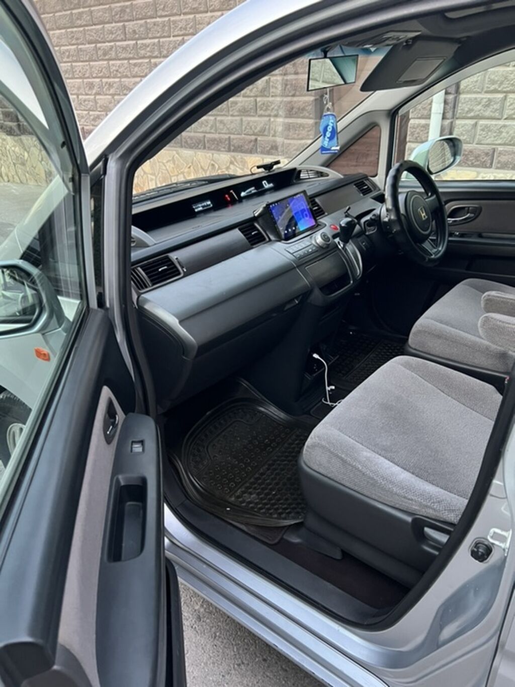 Honda Stepwgn: 2008 г., 2 л, Автомат, Бензин, Минивэн: фото 8