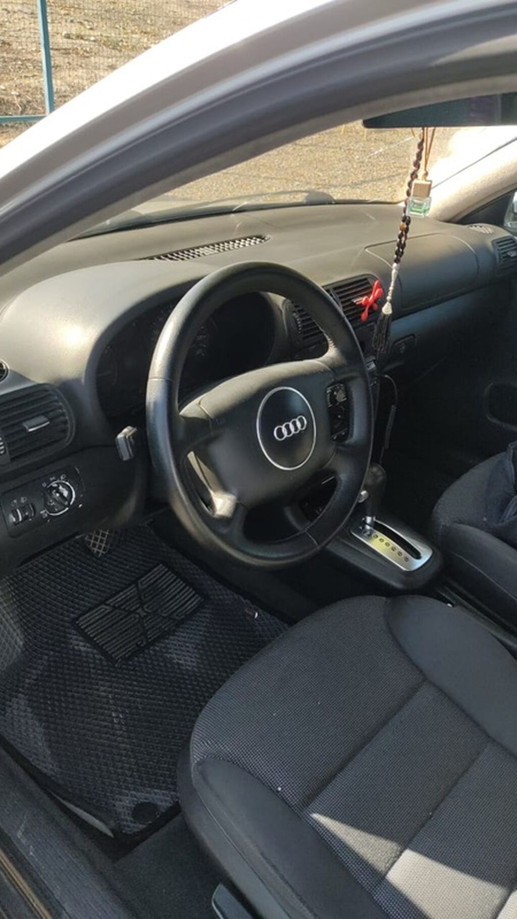 Audi A3: 2002 г., 1.8 л, Автомат, Бензин, Хэтчбэк: фото 4