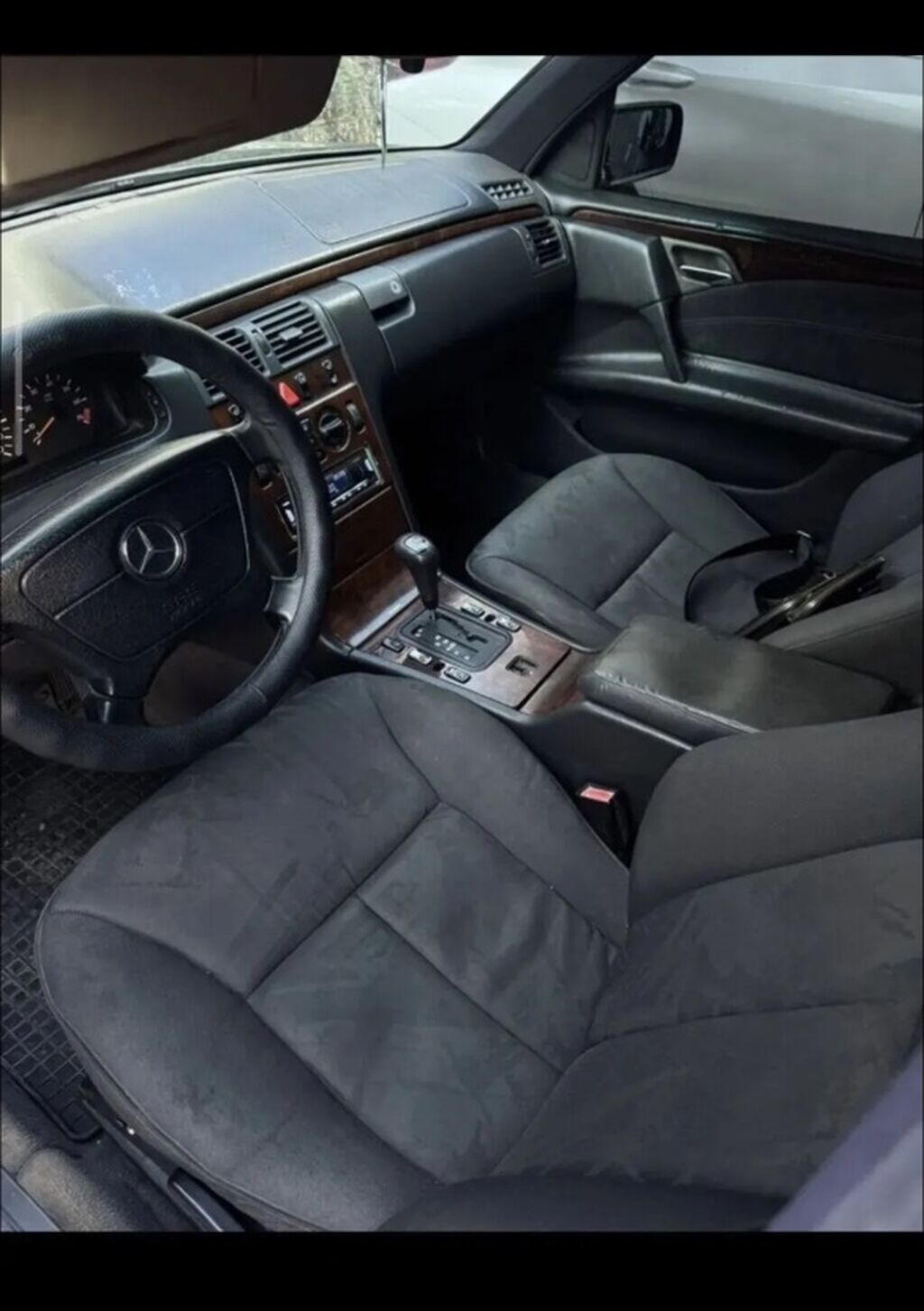 Mercedes-Benz E-Class: 1995 г., 3.2 л, Автомат, Бензин, Седан: фото 6