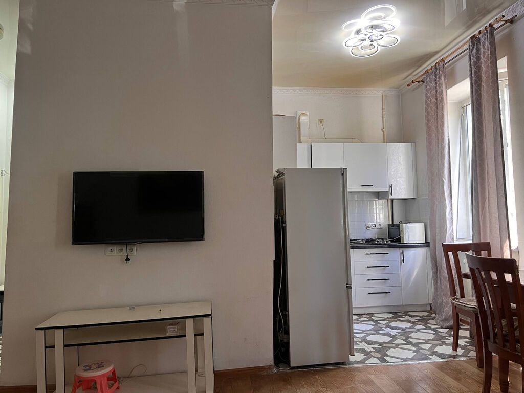 2 комнаты, 45 м², Золотой квадрат Сталинка, 2 этаж, Косметический ремонт: фото 7