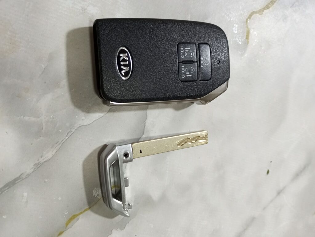 Продаю ключ для KIA Carnival 20-21 год с 2-мя сдвижными дверьми +: фото 2