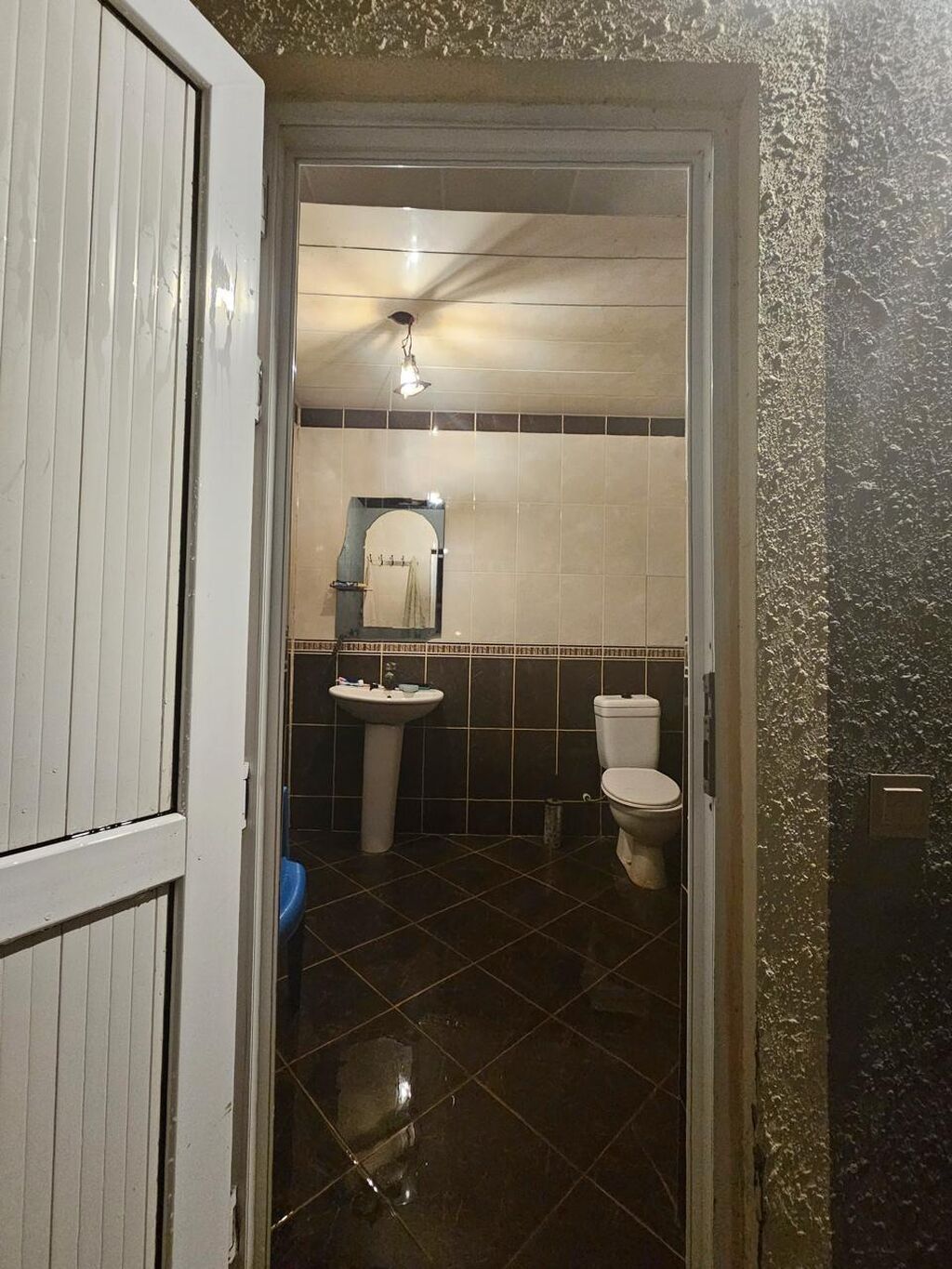 4 otaqlı, 175 kv. m, Kredit yoxdur, Orta təmir