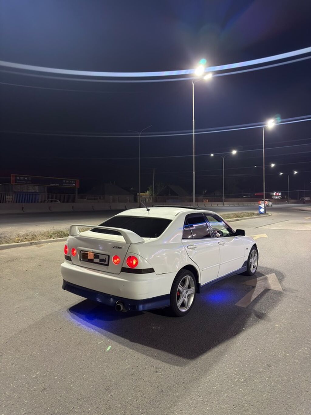 Toyota Altezza: 2000 г., 2 л, Автомат, Бензин, Седан: фото 4