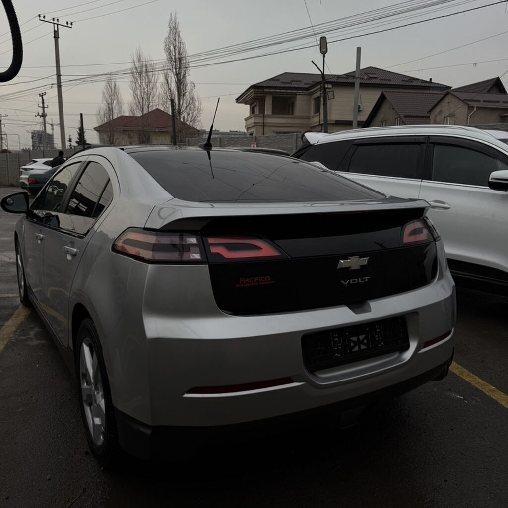 Chevrolet Volt: 2012 г., 1.4 л, Автомат, Гибрид, Хэтчбэк: фото 3