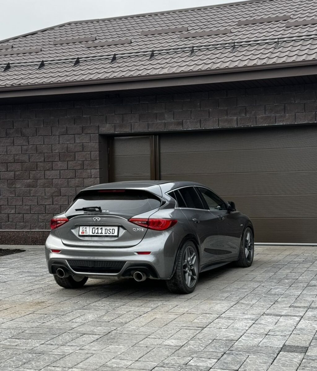 Infiniti Q30 2017, 2 л, робот, бензин: фото 3