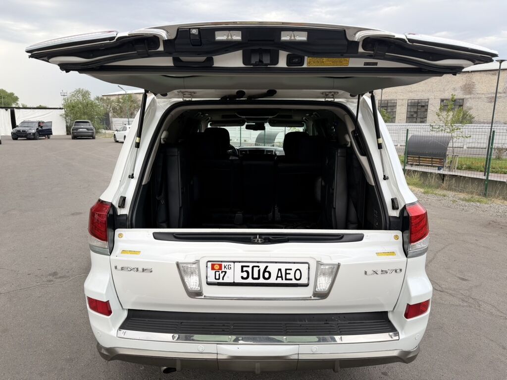 Lexus LX: 2010 г., 5.7 л, Автомат, Бензин, Внедорожник: фото 5