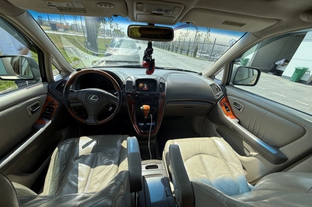 Lexus RX: 2002 г., 3 л, Автомат, Бензин, Кроссовер: фото 3