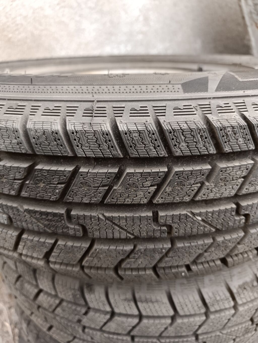 Зимние колеса в сборе (4 шт.)с дисками175/70/13 - Шины: 175/70 R13: фото 2