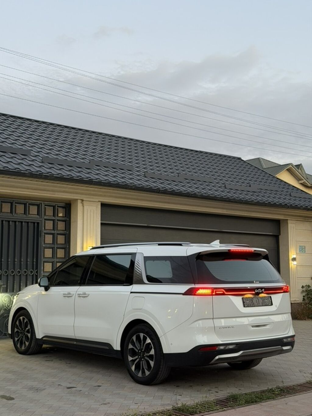 Kia Carnival: 2023 г., 2.2 л, Автомат, Дизель, Минивэн: фото 6
