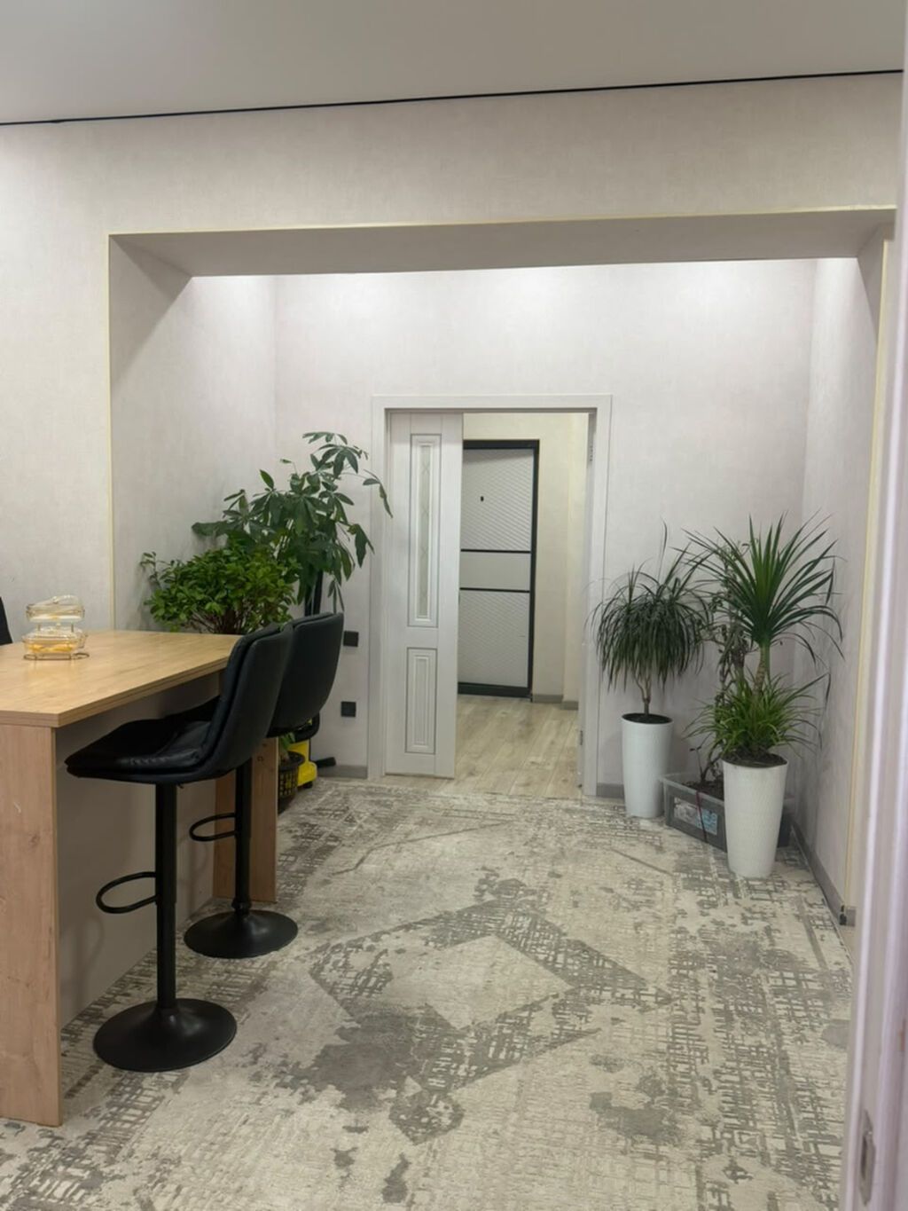 Продается 3-комнатная квартира, 56 м², 12 мкр Элитка: фото 2