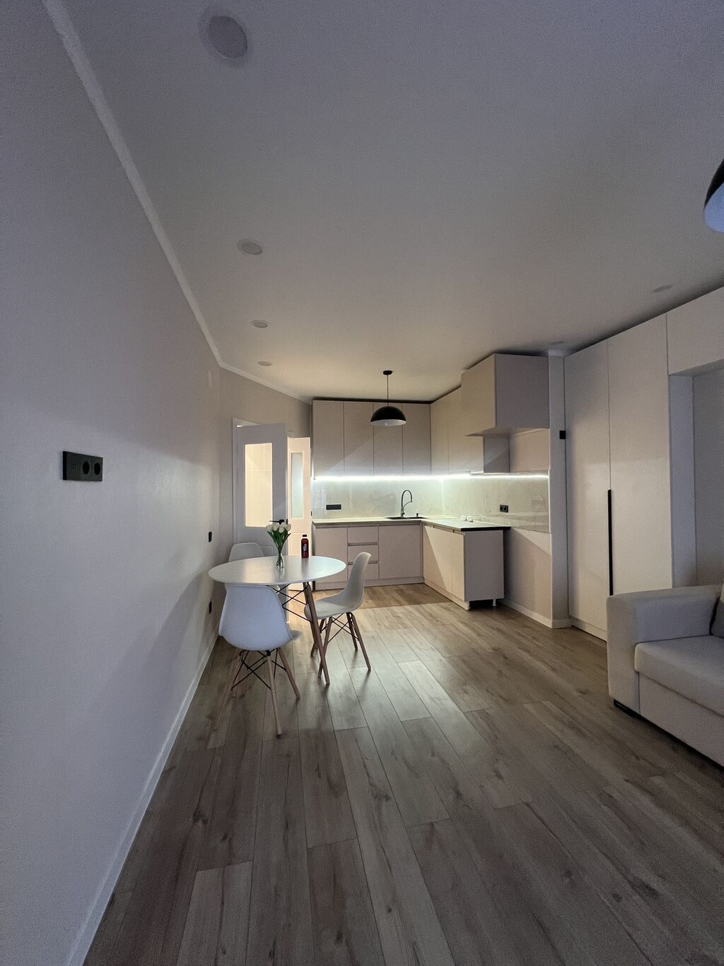 2 комнаты, 53 м², Пишпек Элитка, 10 этаж, Евроремонт: фото 7