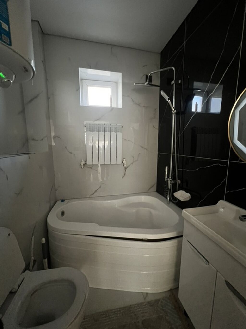 6 комнат и более, 200 м², 3 соток, Ош, Анар мкр., Собственник: фото 8