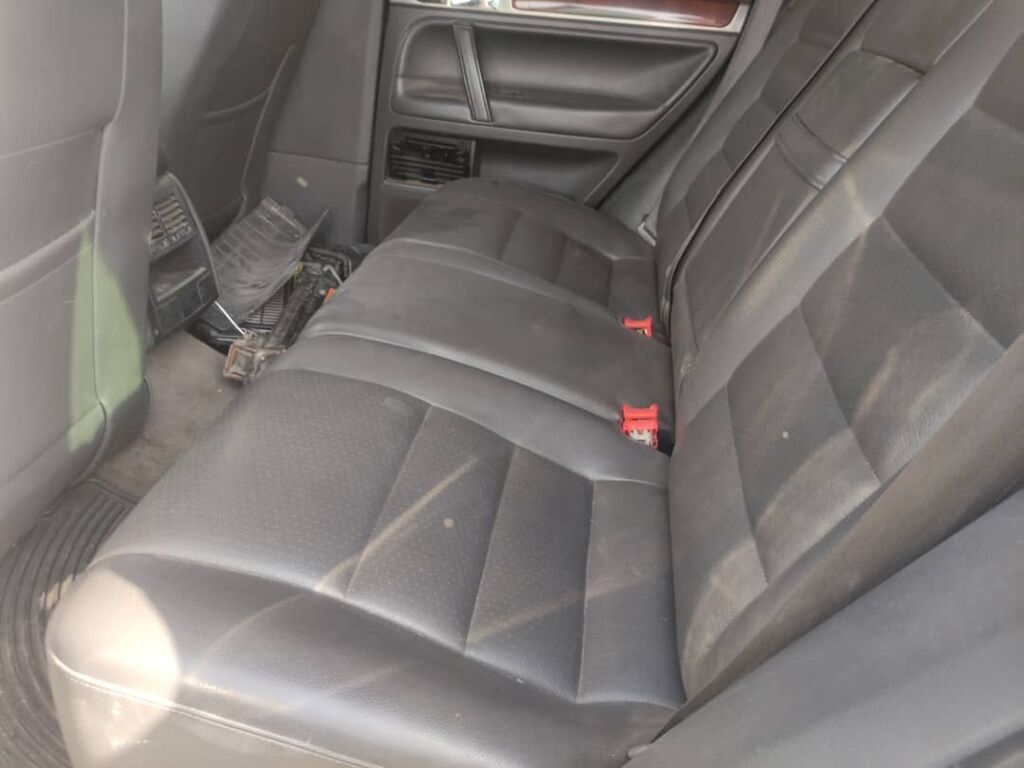 Volkswagen Touareg: 2004 г., 3.2 л, Автомат, Газ, Внедорожник: фото 5