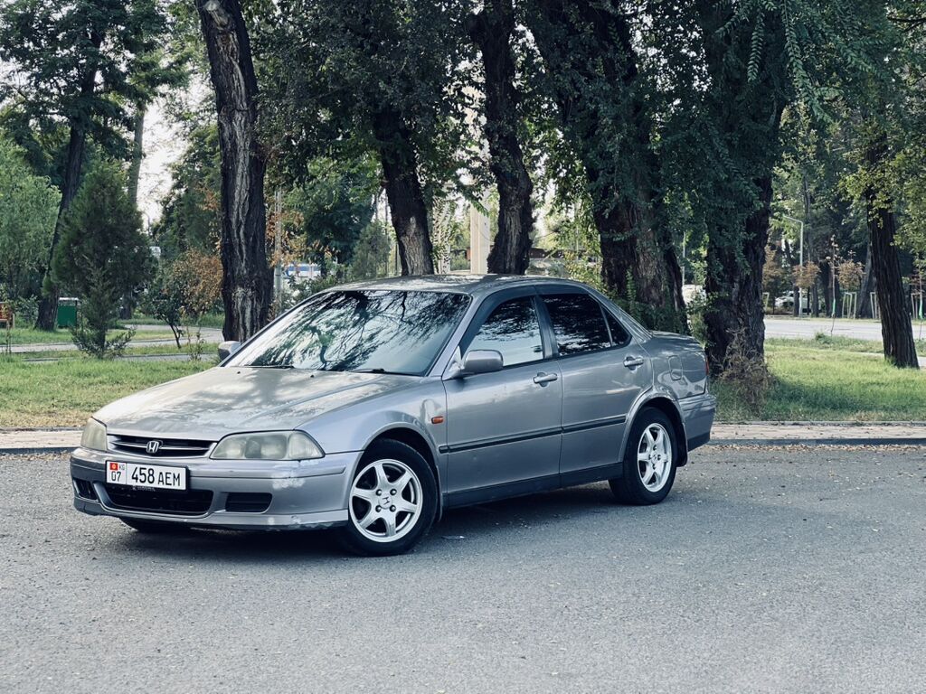 Honda Ascot: 2001 г., 1.8 л, Механика, Бензин, Седан: фото 1