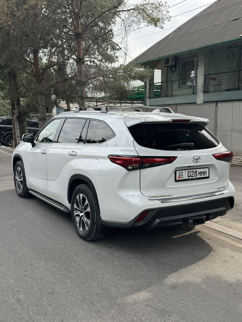 Toyota Highlander: 2022 г., 3.5 л, Автомат, Бензин, Кроссовер: фото 7