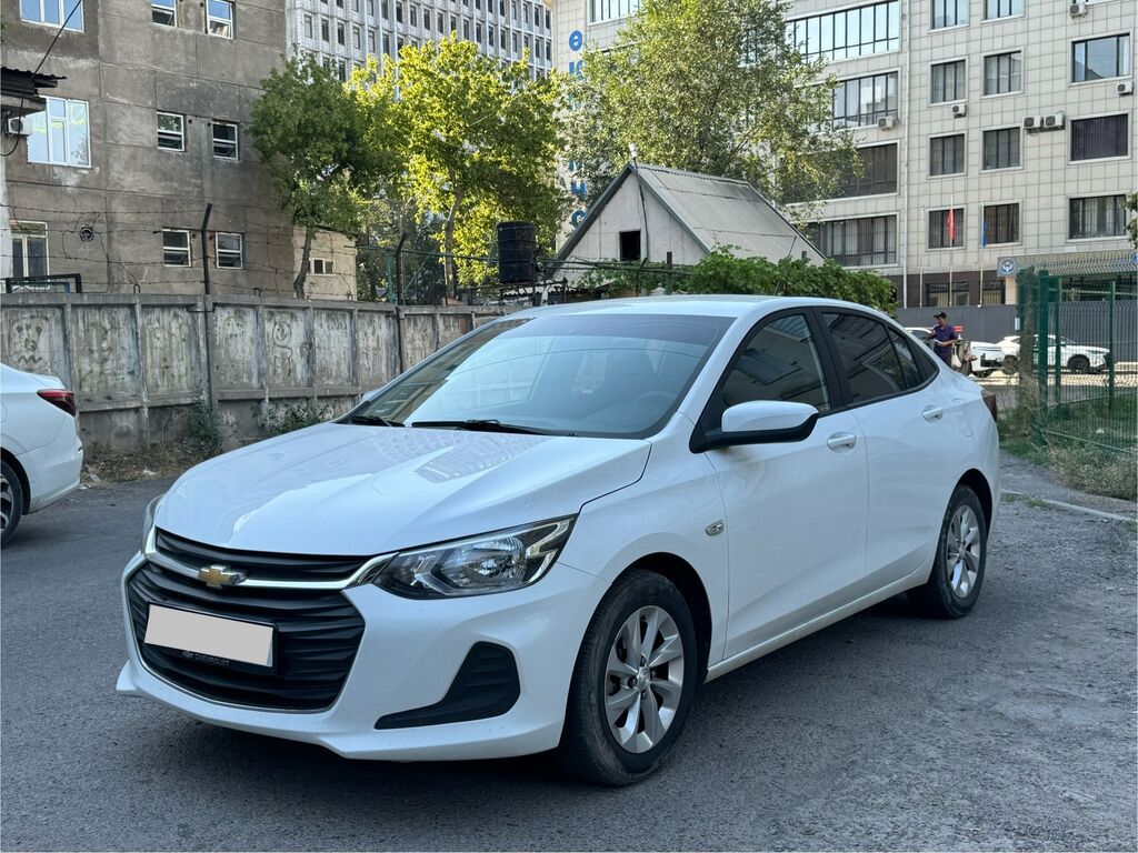 Chevrolet Onix: 2021 г., 1 л, Автомат, Бензин, Седан: фото 8