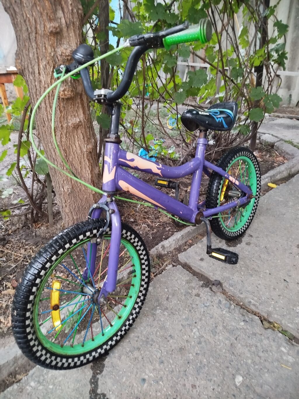 Детский велосипед BMX-стиля, яркий и заметный. Характеристики: - — фото 2