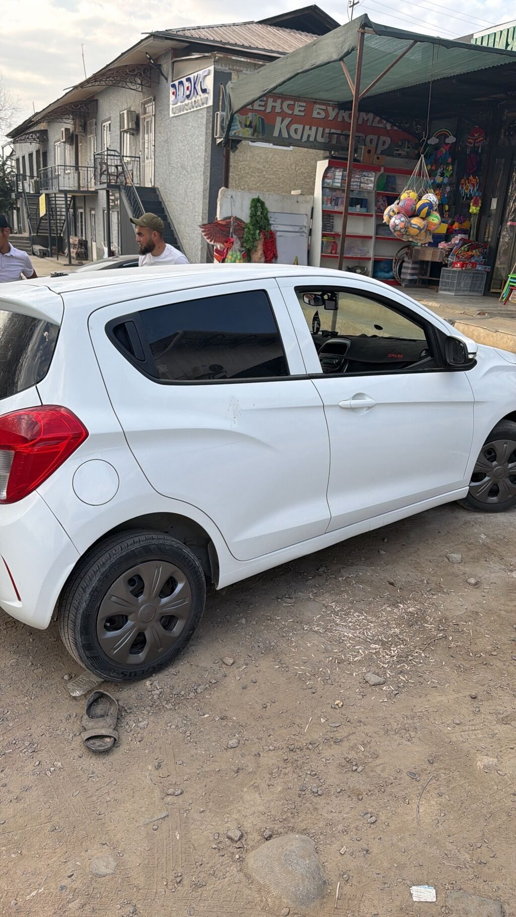 Chevrolet Spark: 2016 г., 0.1 л, Автомат, Бензин, Хэтчбэк: фото 2