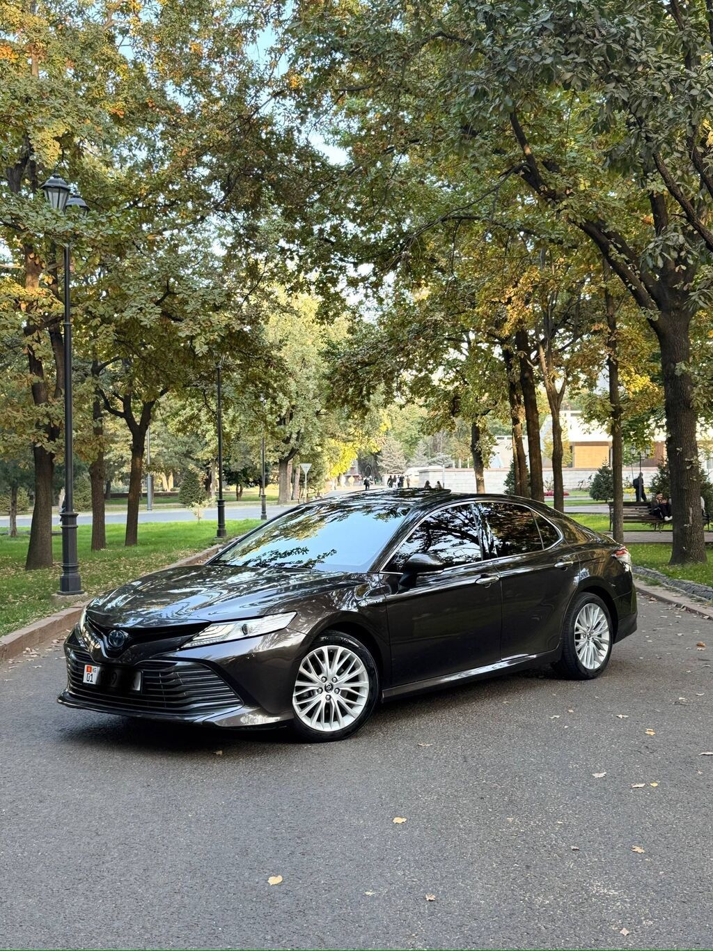 Toyota Camry: 2018 г., 2.5 л, Вариатор, Гибрид, Седан: фото 1